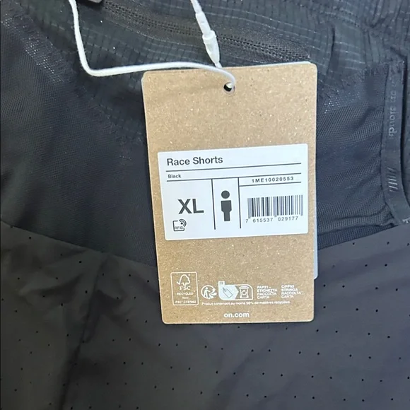 On Running Men’s Race Black XL Athletic Shorts NWT - Picture 3 of 3